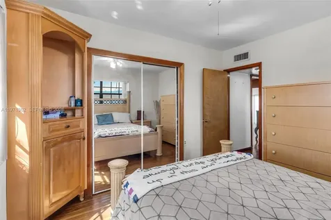 5959 SW 16th Terrace West Miami FL 33155