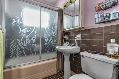 5959 SW 16th Terrace West Miami FL 33155