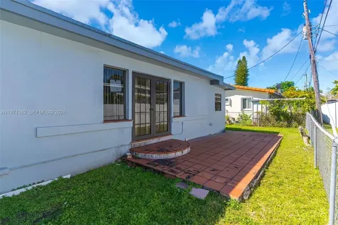5959 SW 16th Terrace West Miami FL 33155
