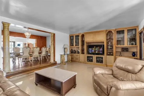 5959 SW 16th Terrace West Miami FL 33155