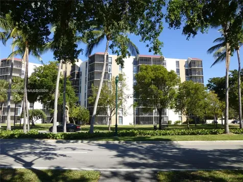 3101 N Country Club Drive Aventura FL 33180