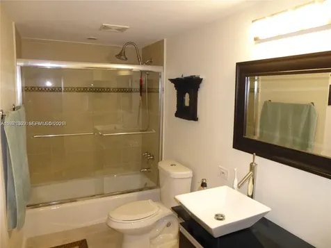 3101 N Country Club Drive Aventura FL 33180