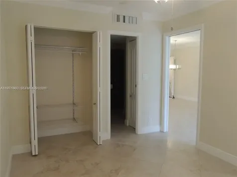 3101 N Country Club Drive Aventura FL 33180