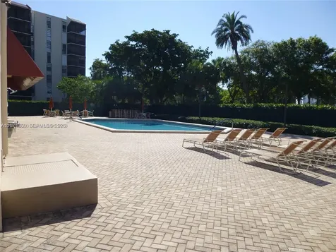 3101 N Country Club Drive Aventura FL 33180