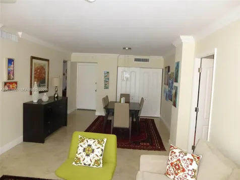 3101 N Country Club Drive Aventura FL 33180