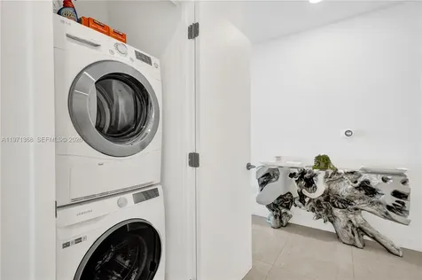 6799 Collins Avenue Miami Beach FL 33141