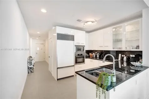 6799 Collins Avenue Miami Beach FL 33141
