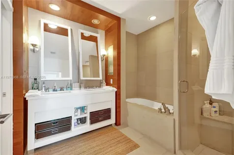 6799 Collins Avenue Miami Beach FL 33141