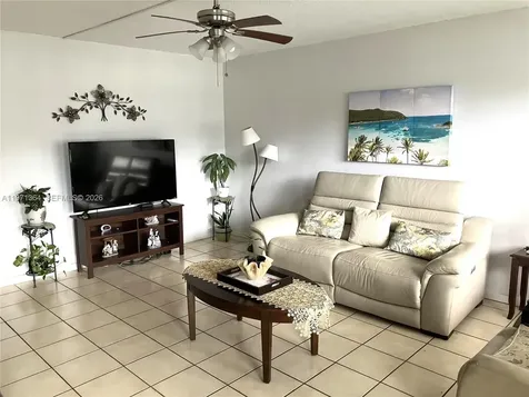 800 SW 131st Avenue Pembroke Pines FL 33027