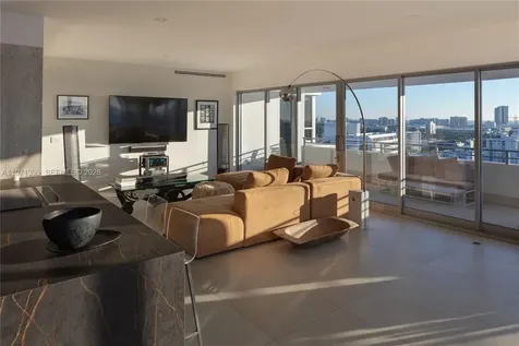11 Island Avenue Miami Beach FL 33139
