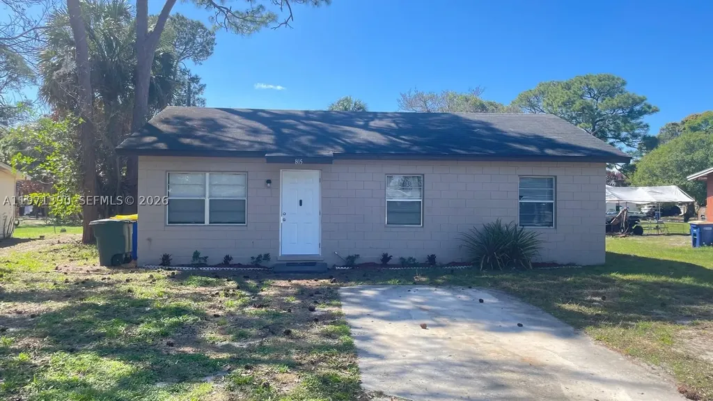 805 N 27th Street Fort Pierce FL 34947