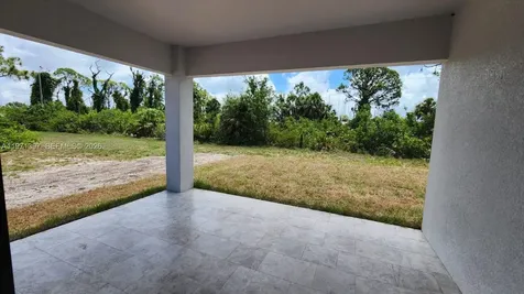 47 E Brig Creek Port Charlotte FL 33946