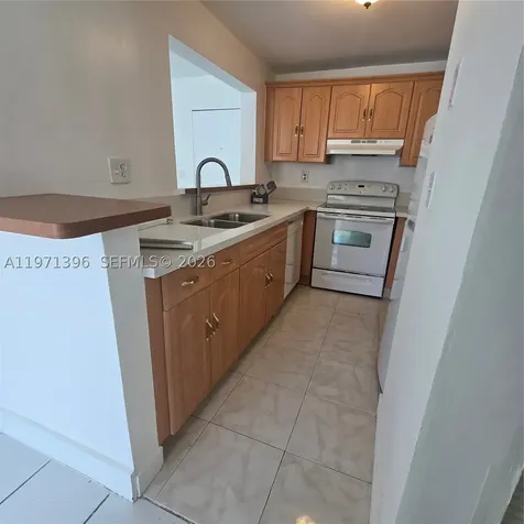 9678 Fontainebleau Boulevard Miami FL 33172