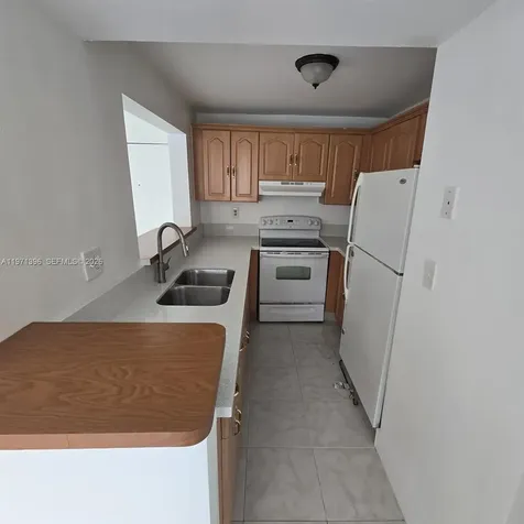 9678 Fontainebleau Boulevard Miami FL 33172