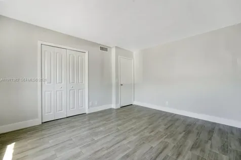 380 Racquet Club Road Weston FL 33326