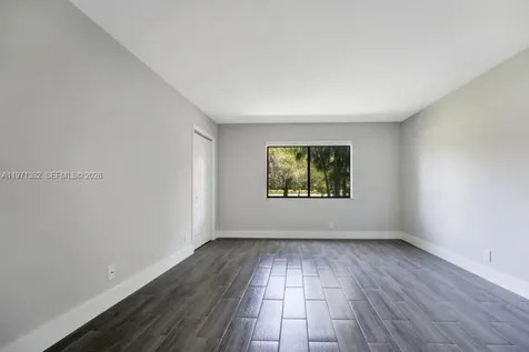 380 Racquet Club Road Weston FL 33326