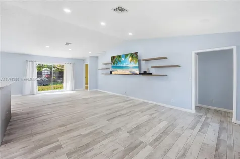 3810 NW 58th Street Coconut Creek FL 33073