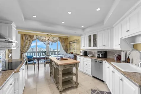 3000 Island Boulevard Aventura FL 33160