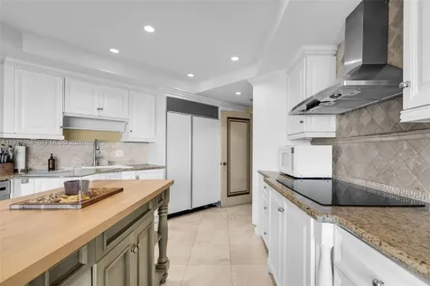 3000 Island Boulevard Aventura FL 33160