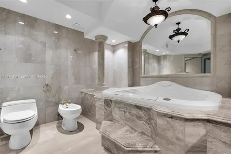 3000 Island Boulevard Aventura FL 33160