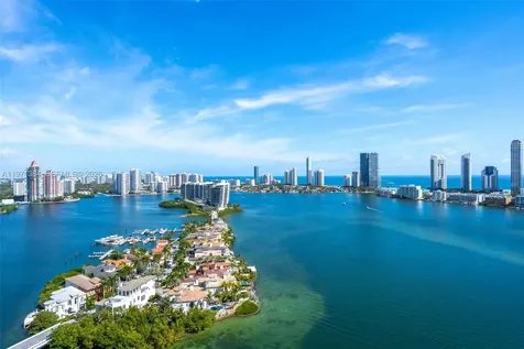 3000 Island Boulevard Aventura FL 33160
