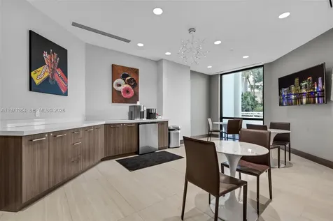 3000 Island Boulevard Aventura FL 33160