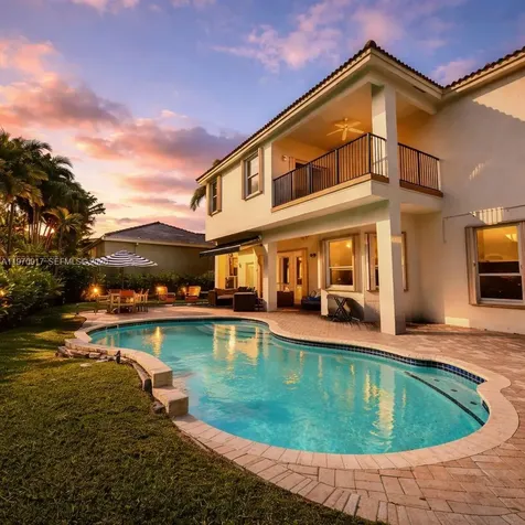 2556 Jardin Manor Weston FL 33327