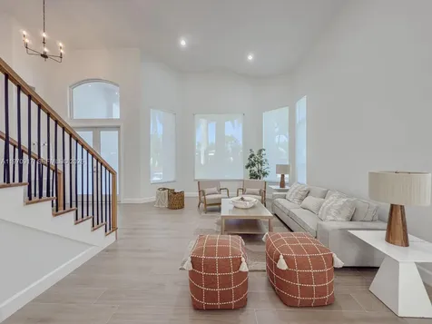 2556 Jardin Manor Weston FL 33327
