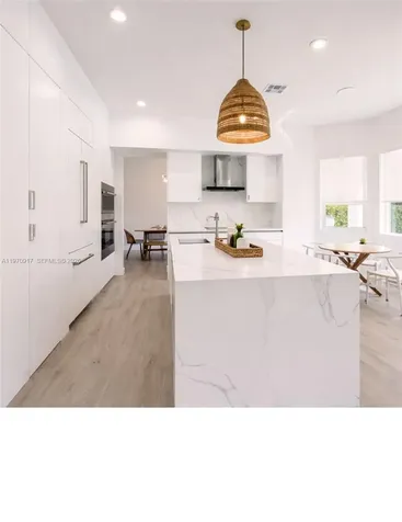 2556 Jardin Manor Weston FL 33327