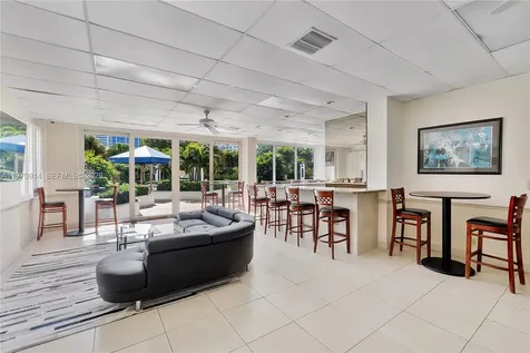 336 N Birch Road Fort Lauderdale FL 33304