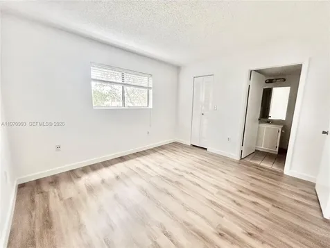 400 W Palm Circle W Miramar FL 33025