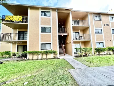 400 W Palm Circle W Miramar FL 33025