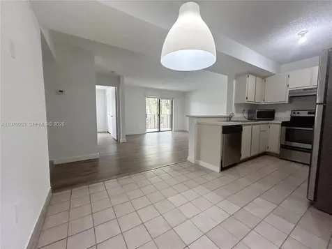400 W Palm Circle W Miramar FL 33025