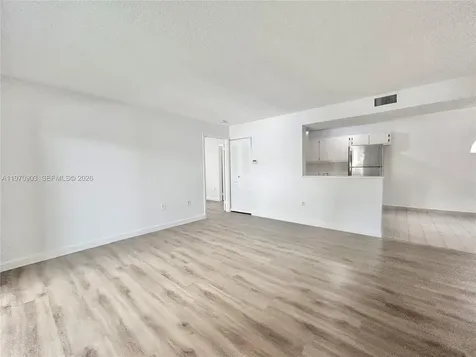 400 W Palm Circle W Miramar FL 33025