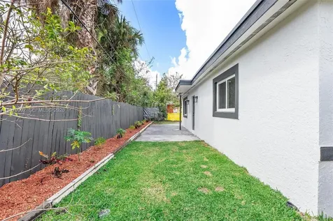 3740 NW 9th Court Lauderhill FL 33311