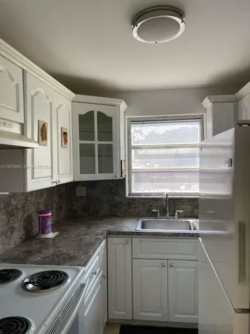 3522 NE 171st Street North Miami Beach FL 33160