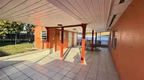 309 E 18th Street Hialeah FL 33010