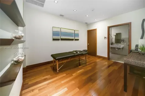 1060 Brickell Avenue Miami FL 33131