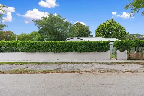 700 SW 44th Place Miami FL 33134