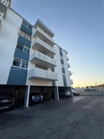 7900 Tatum Waterway Drive Miami Beach FL 33141