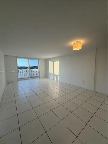 7900 Tatum Waterway Drive Miami Beach FL 33141