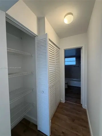 7900 Tatum Waterway Drive Miami Beach FL 33141