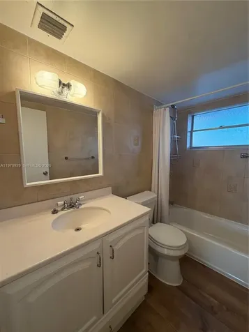 7900 Tatum Waterway Drive Miami Beach FL 33141