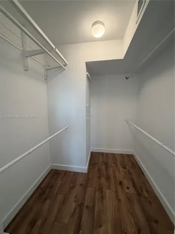 7900 Tatum Waterway Drive Miami Beach FL 33141