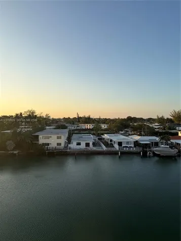 7900 Tatum Waterway Drive Miami Beach FL 33141