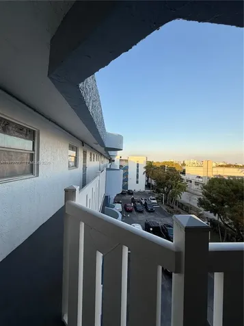 7900 Tatum Waterway Drive Miami Beach FL 33141