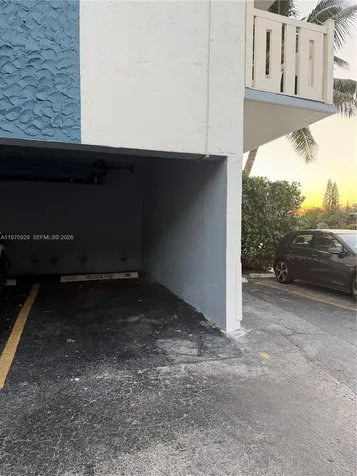7900 Tatum Waterway Drive Miami Beach FL 33141