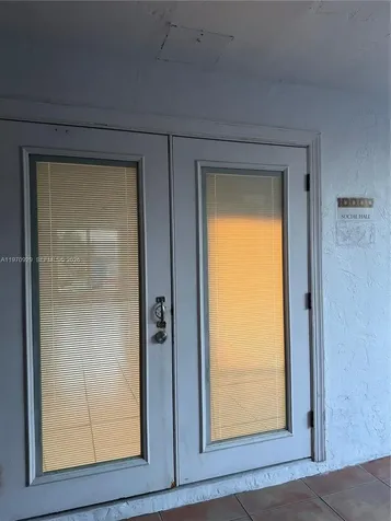 7900 Tatum Waterway Drive Miami Beach FL 33141