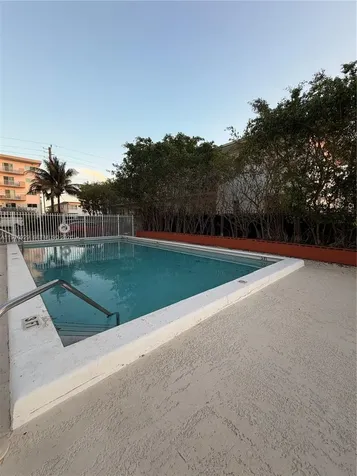 7900 Tatum Waterway Drive Miami Beach FL 33141