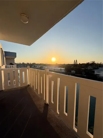 7900 Tatum Waterway Drive Miami Beach FL 33141